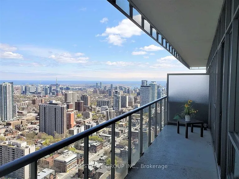 33 Charles St E #4401 — Photo 12