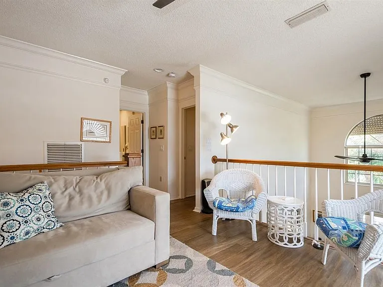 1195 Coquille St #309 — Photo 17