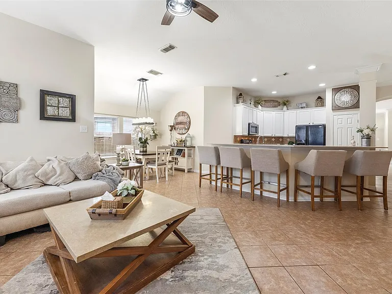 12323 E Elizabeth Shore Loop — Photo 3