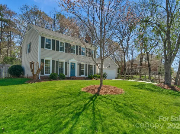 539 Stanhope Ln, Matthews, NC 28105