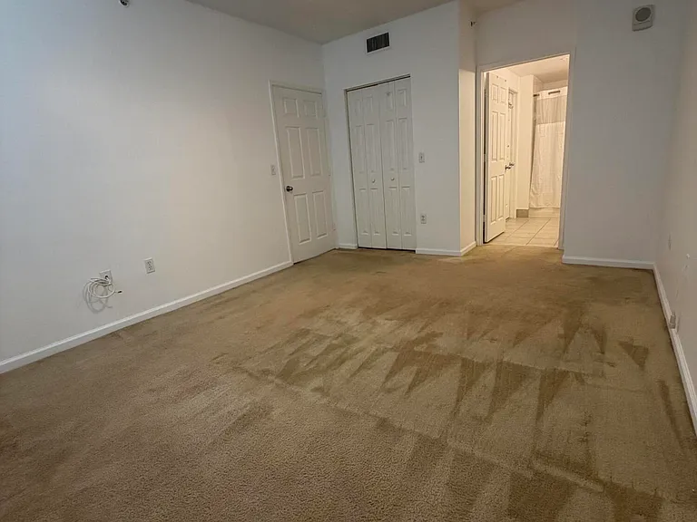 630 Sapodilla Ave #323 — Photo 10