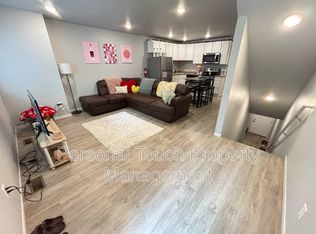 808 7th Ave S #2, Moorhead, MN 56560