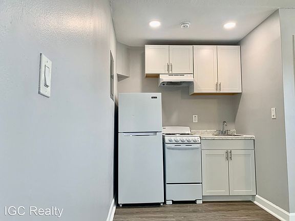2nd image of 1624 Mitchell St #11148135