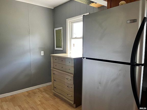 4th image of 530 Green Ct