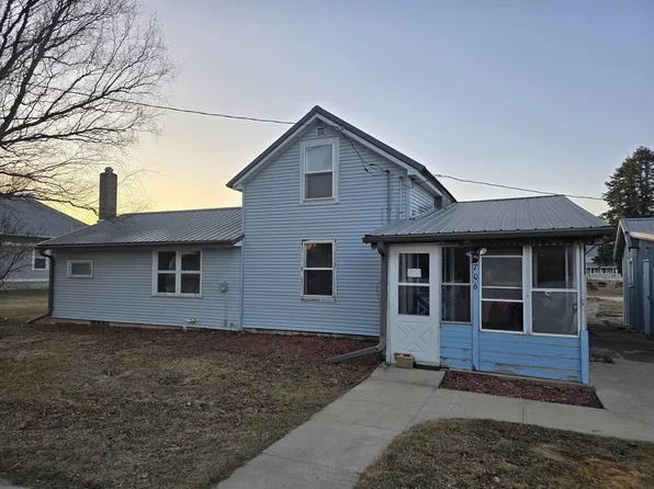 706 Larrabee St, Clermont, IA 52135