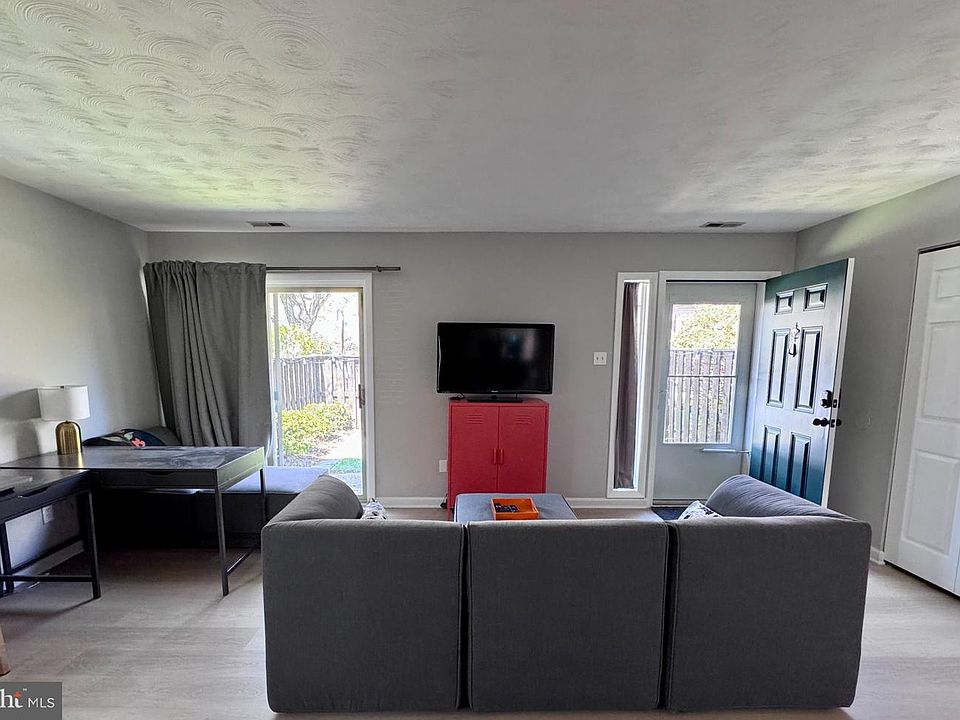 1st image of 1923 Bellarbor Cir