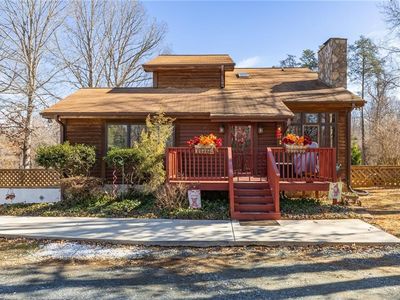 2500 River Ridge Rd, Pfafftown, NC, 27040