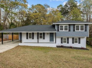 546 Rock Canyon Dr, Fayetteville, NC 28303