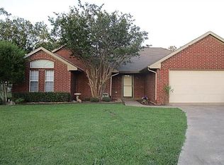 2013 Hackberry Cir, Greenville, TX 75402