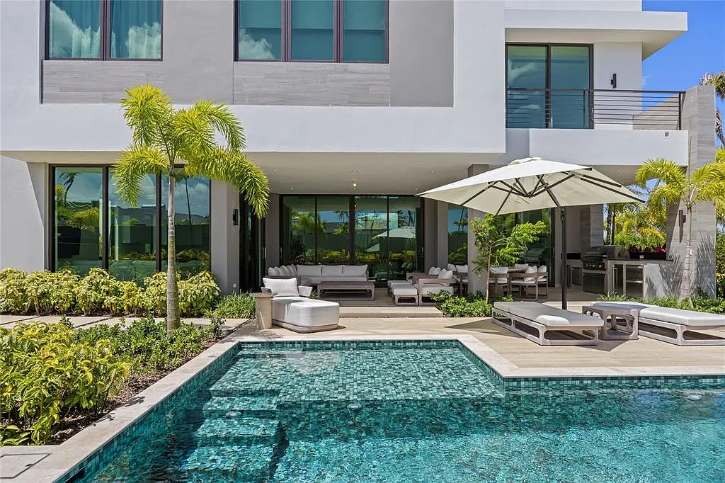 5 bed, 7.0 bath, 4380 sqft, $45,000 — Photo 4