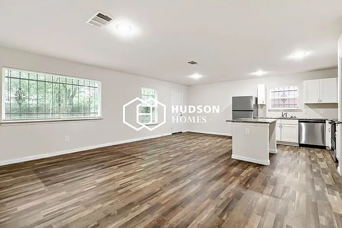 3726 Copeland St — Photo 4