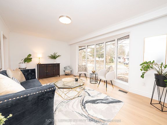 3rd image of 474 Sandlewood Rd