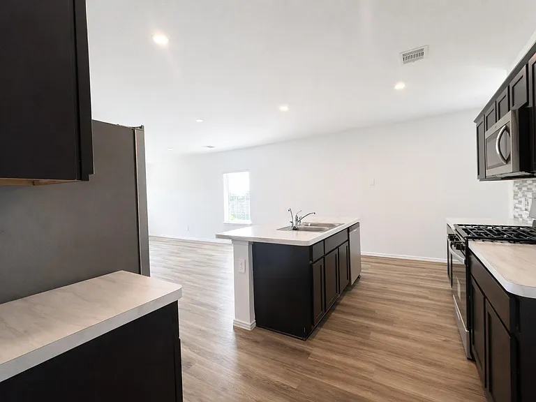 1739 Royal Rim Dr — Photo 8