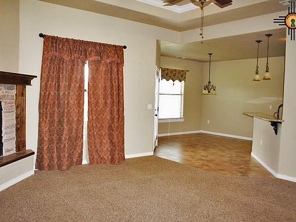 4th image of 14 W Lake Ct
