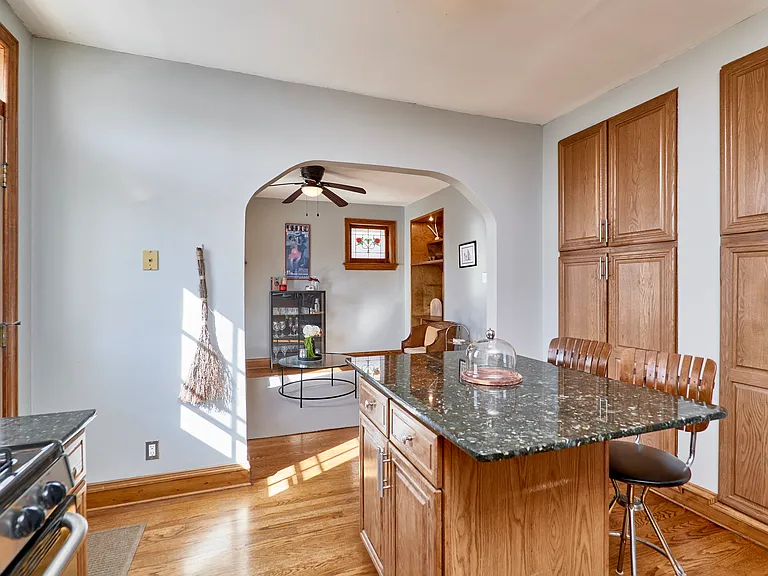 5210 Pernod Ave — Photo 23