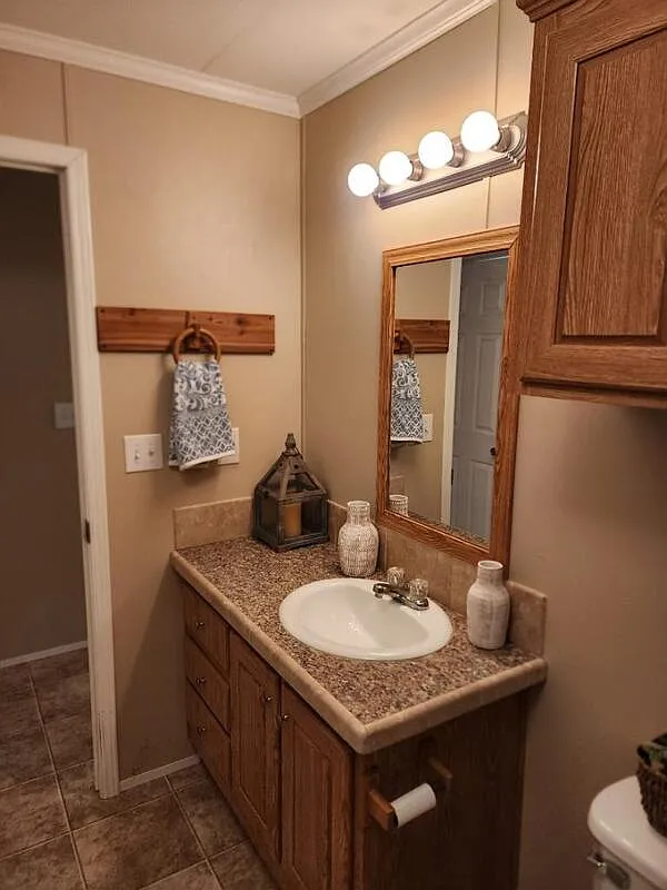 3 bed, 2.0 bath, 1064 sqft, $1,195 — Photo 2