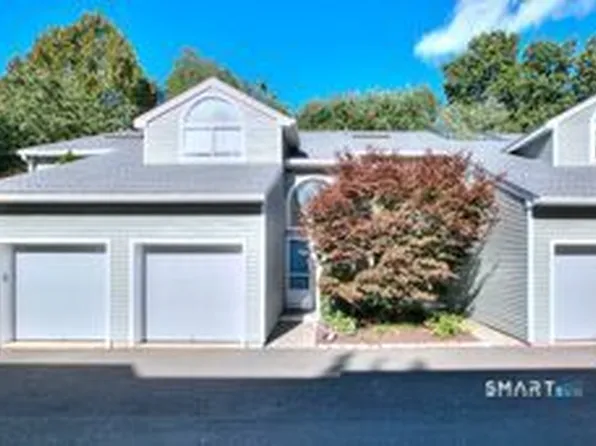 100 Glen Side #100, Wilton, CT 06897
