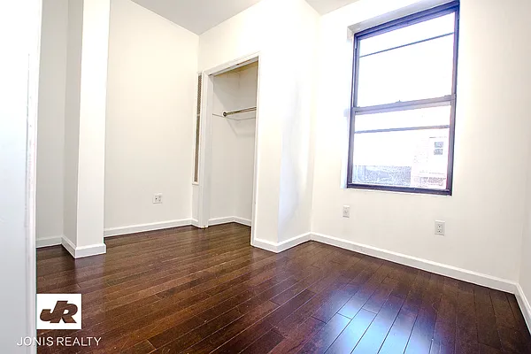 Rented by Jonis Realty | media 3