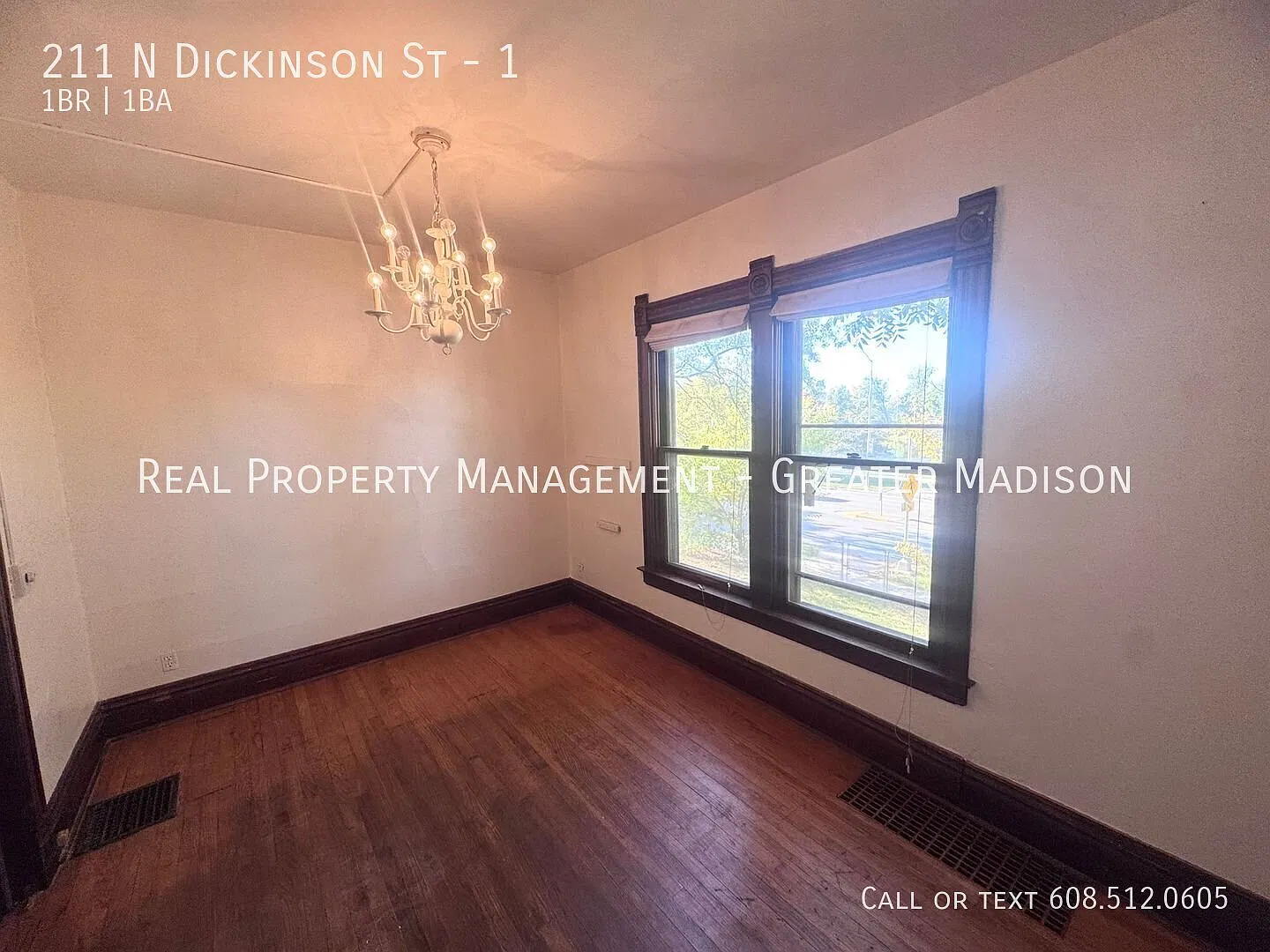 Vintage 1-Bedroom Apartment with Hardwood Floors and Large Yard! — Photo 4