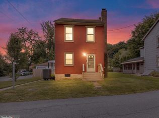26 S Schuylkill Ave, Leesport, PA 19533