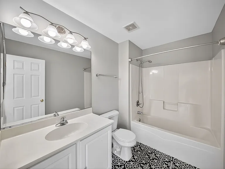 2321 Hudson Cir #2321 — Photo 25