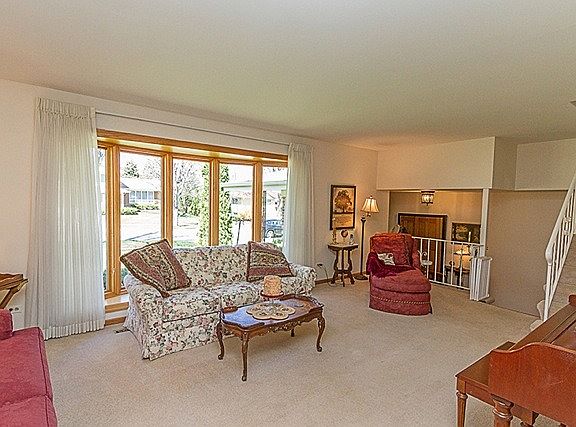 5th image of 129 Bentley Ln