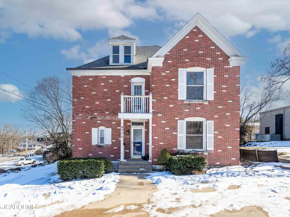 909 Jefferson St, Jefferson City, MO 65101