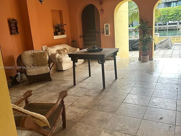 4812 Pine Tree Dr #105 — Photo 11