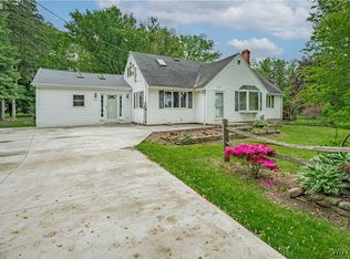 3557 Hartland Rd, Gasport, NY 14067