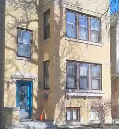 4th image of 2236 W Melrose St #2