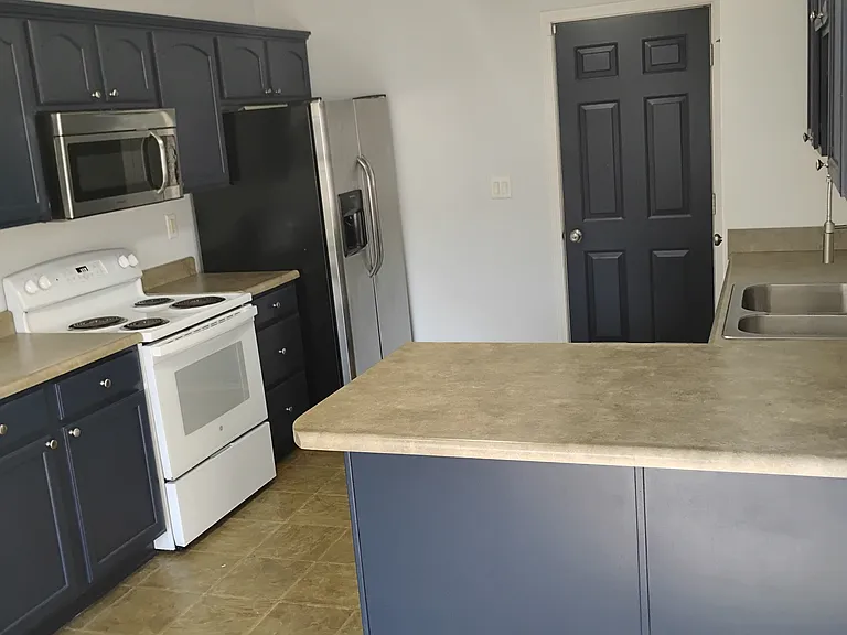 506 Tristin Trl — Photo 4