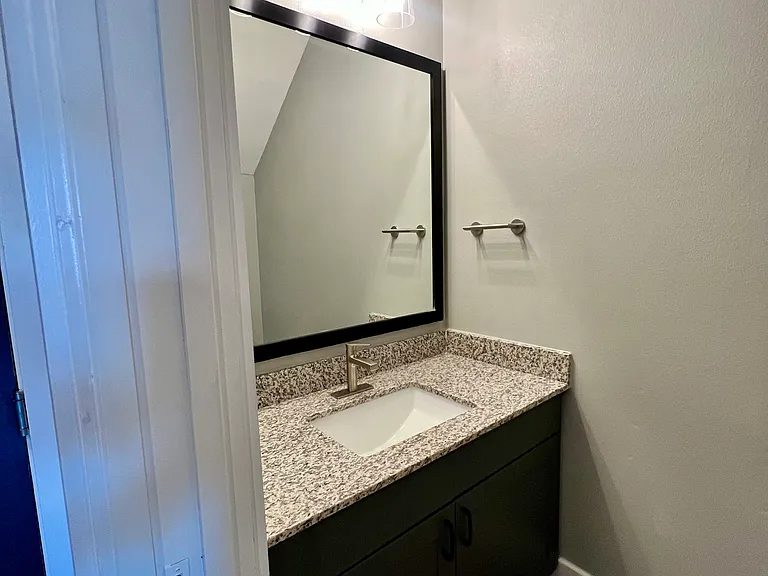 5006 E Parmer Ln — Photo 10