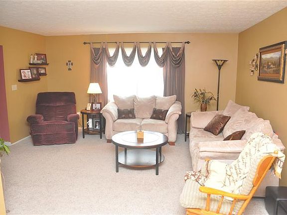 2nd image of 38 Spruce Ct