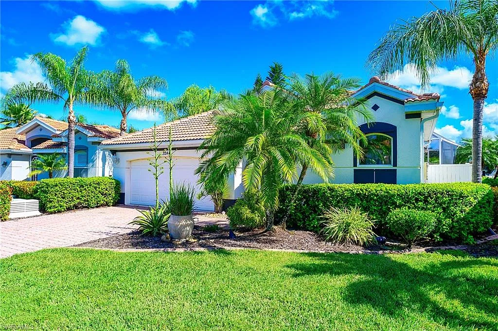 4 bed, 4.0 bath, 2395 sqft, $10,000 — Photo 2