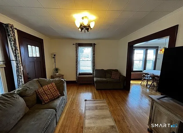 1644 Meriden Ave — Photo 10