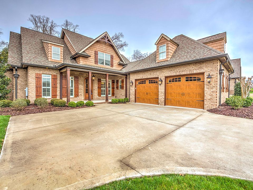 1st image of 611 Karch Dr