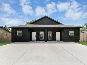 5774 Heron Dr, Houston, TX