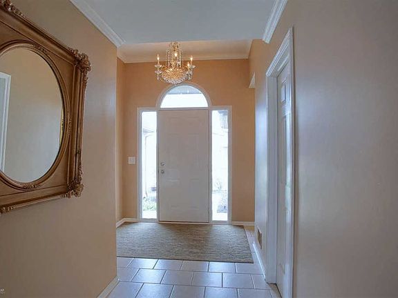4th image of 32739 Greenwood Dr