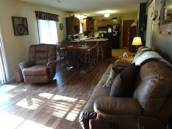5th image of 1301 May Ave