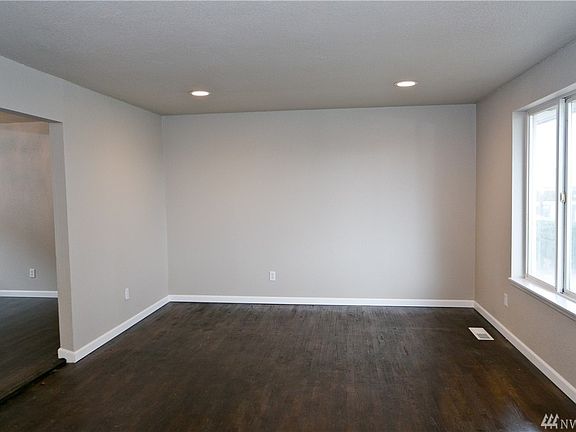 4th image of 805 S 4th Ave