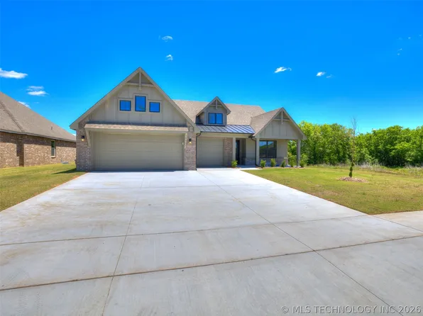14757 S College Pl, Bixby, OK 74008