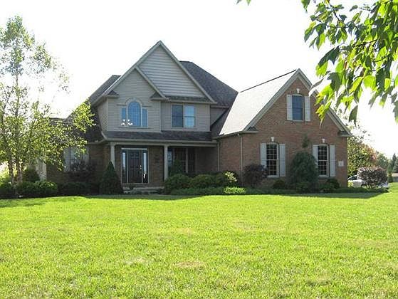 1st image of 2 Oakfield Dr