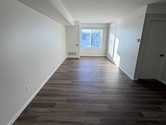 3rd image of 8868 Wyoming St #301