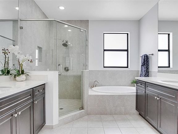 3rd image of 10225 NW 87th Ter