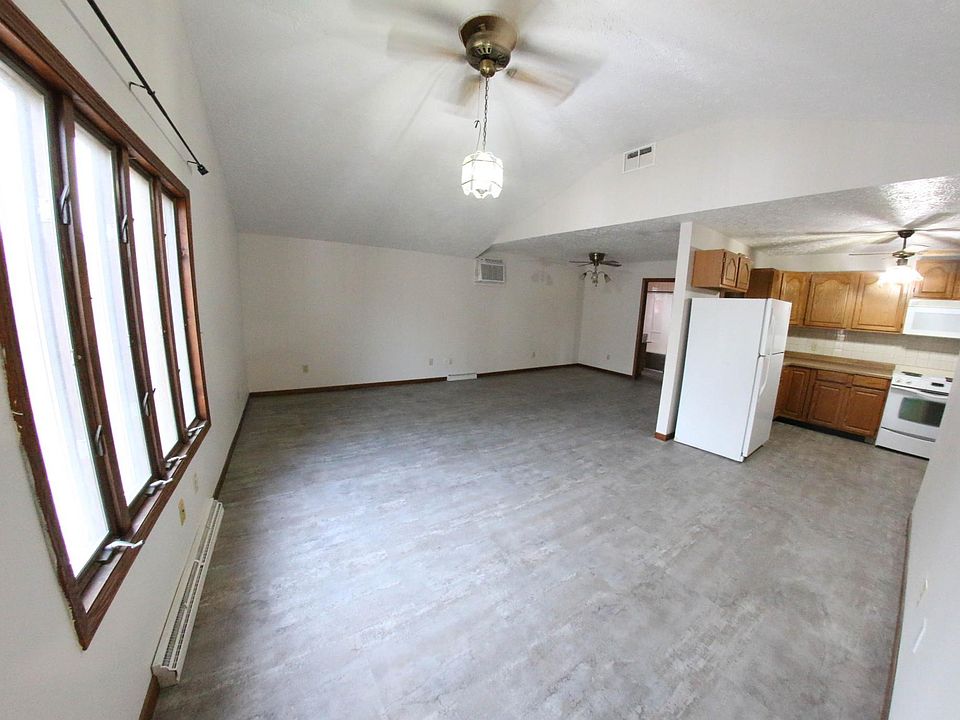 Great Room With Cathedral Ceiling