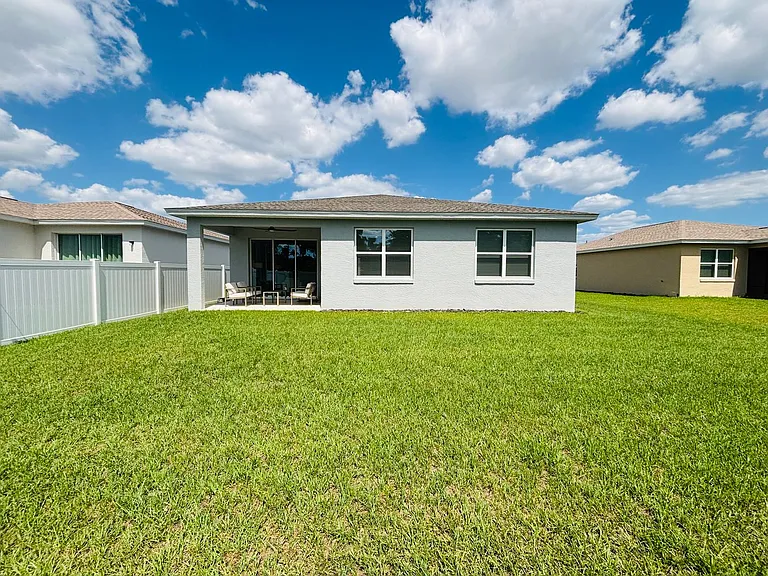 5830 SW 78th Avenue Rd — Photo 7