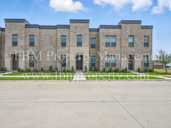 2128 Layla Dr, Waxahachie, TX 75165