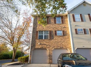 102 Ashby Ct, Mount Laurel, NJ 08054
