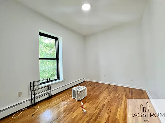 Rented by Hagstrom Management Inc | media 35