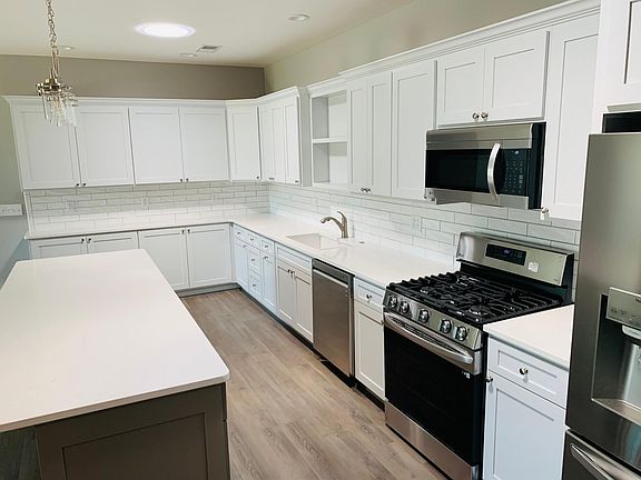 2nd image of 5 London Ln